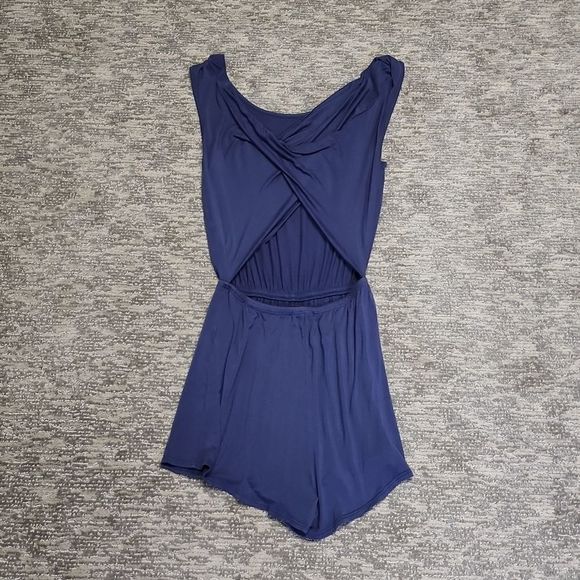 Navy blue shorts romper - Picture 10 of 12